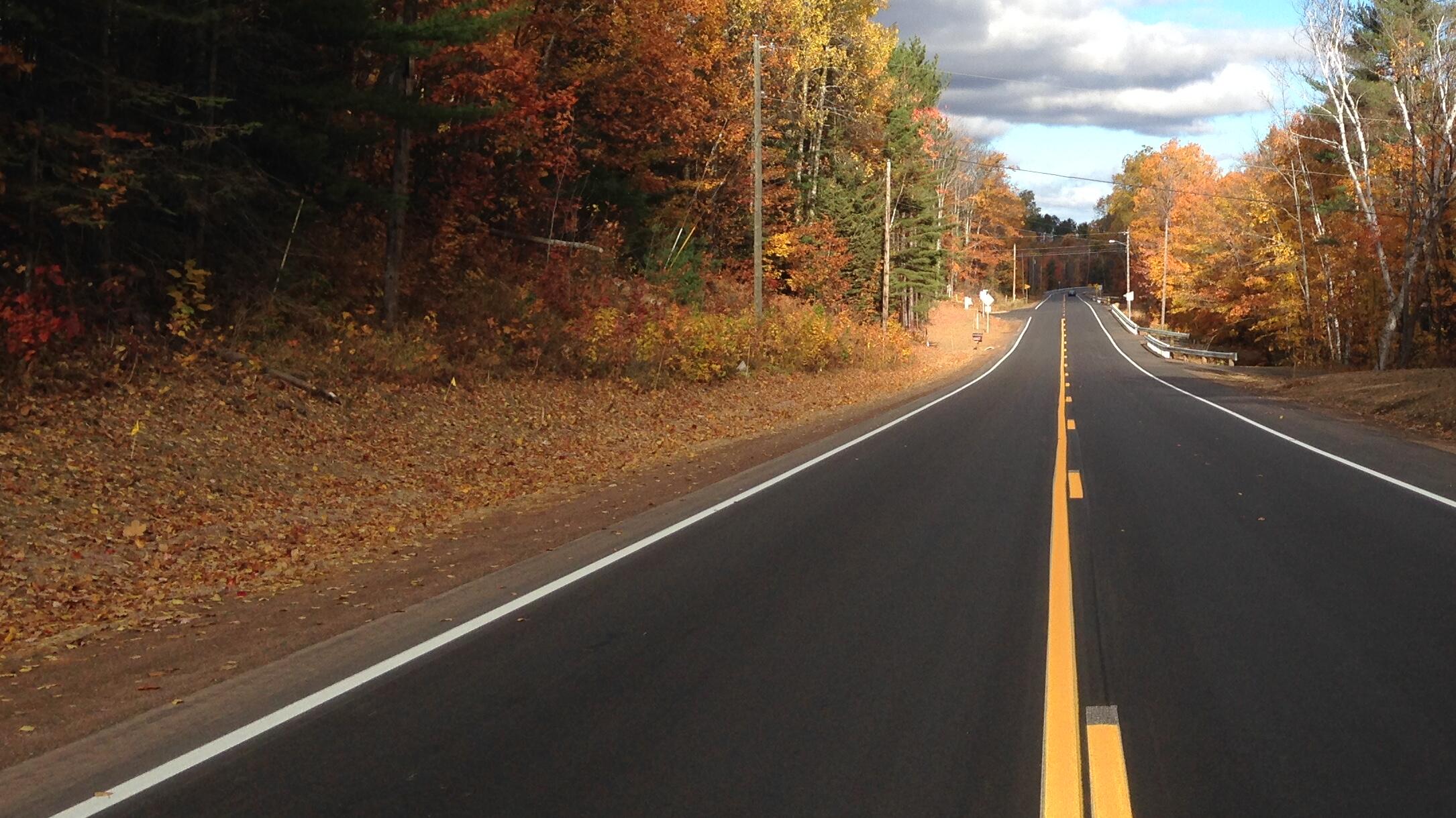 lines on two-way street