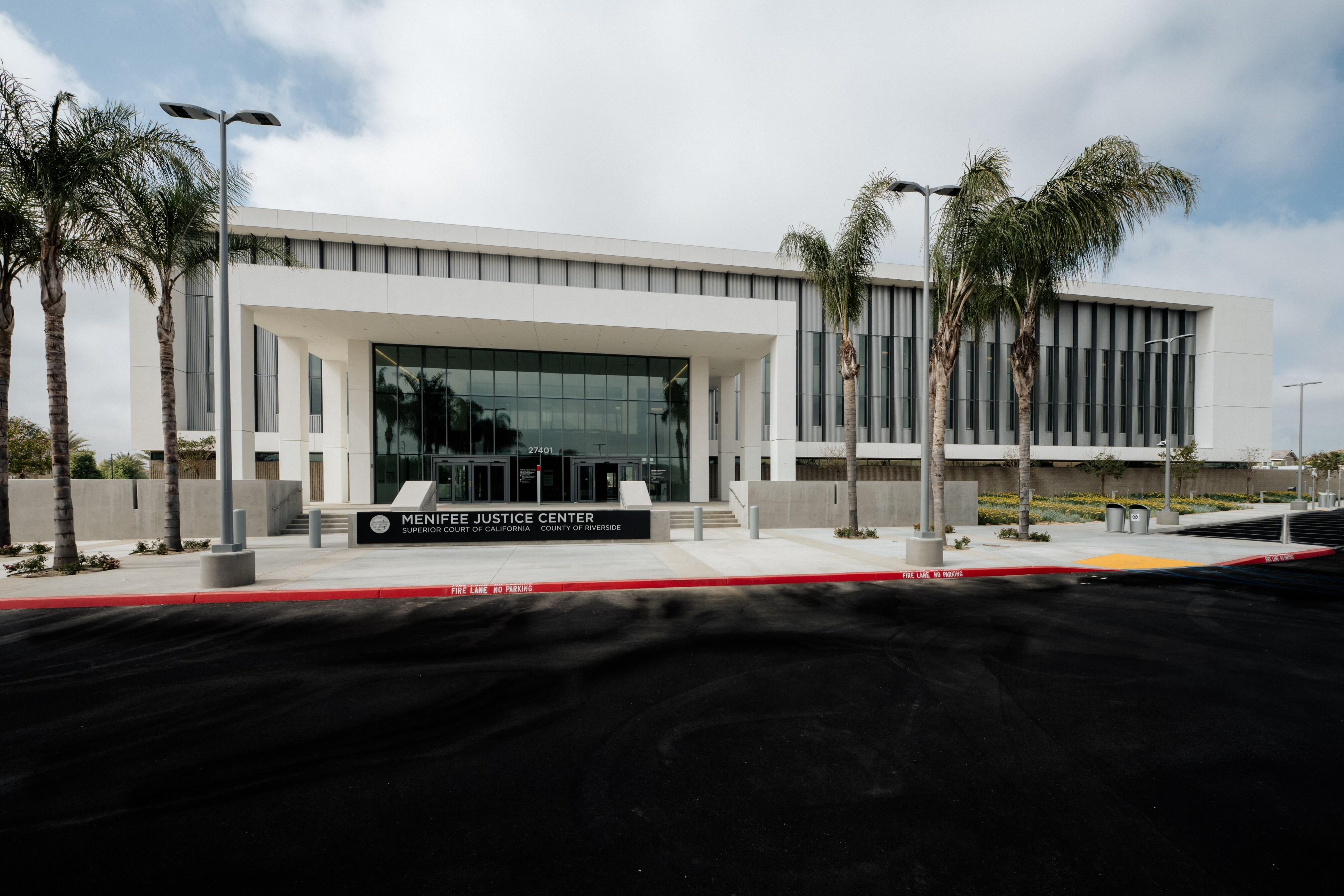 photo of the front of the Menifee Justice Center