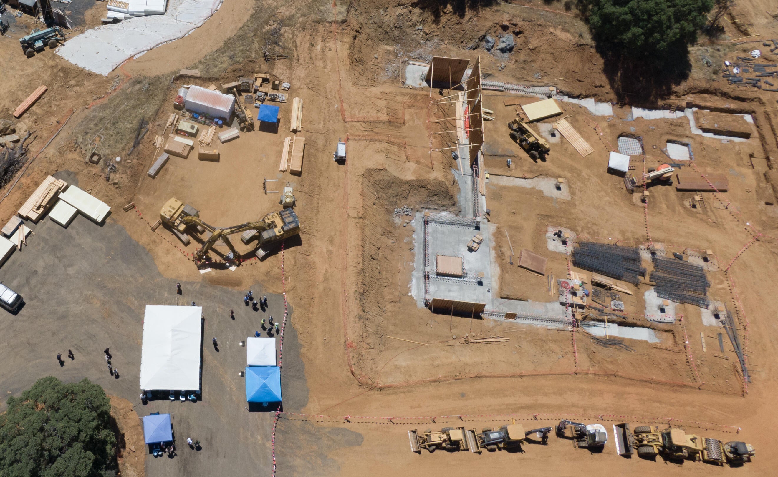 Aerial view of construction site for the new Tuolumne County Courthouse in Sonora.